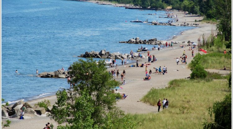 Confederation Beach Park: A Scenic Outdoor Escape in Hamilton, Ontario
