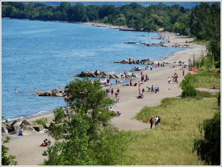Confederation Beach Park: A Scenic Outdoor Escape in Hamilton, Ontario