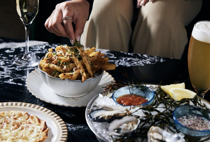 La Société Bar & Café